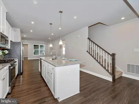 Entry Way - 1611 Trotter St, Frederick, MD 21702 photo 3 of 6