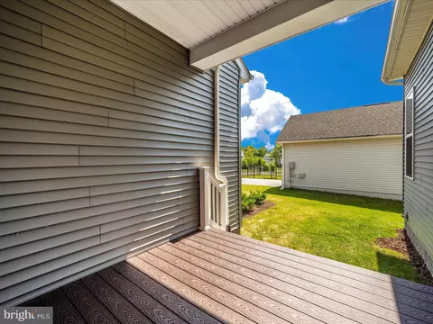 Exterior - 1611 Trotter St, Frederick, MD 21702 photo 7 of 13