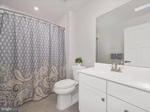 Bath - 1611 Trotter St, Frederick, MD 21702 photo 5 of 5