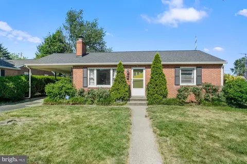 921 Cherokee Trl, Frederick, MD 21701