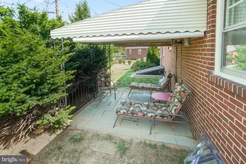 Exterior - 921 Cherokee Trl, Frederick, MD 21701 photo 8 of 17