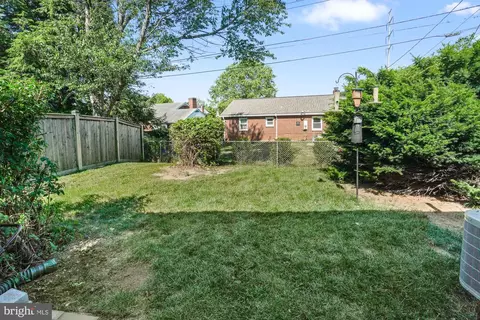 Exterior - 921 Cherokee Trl, Frederick, MD 21701 photo 5 of 17