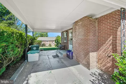 Exterior - 921 Cherokee Trl, Frederick, MD 21701 photo 10 of 17