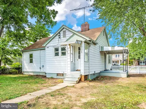 Exterior - 12 E 14th St, Frederick, MD 21701 photo 4 of 17