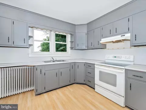 Kitchen - 12 E 14th St, Frederick, MD 21701 photo 4 of 7