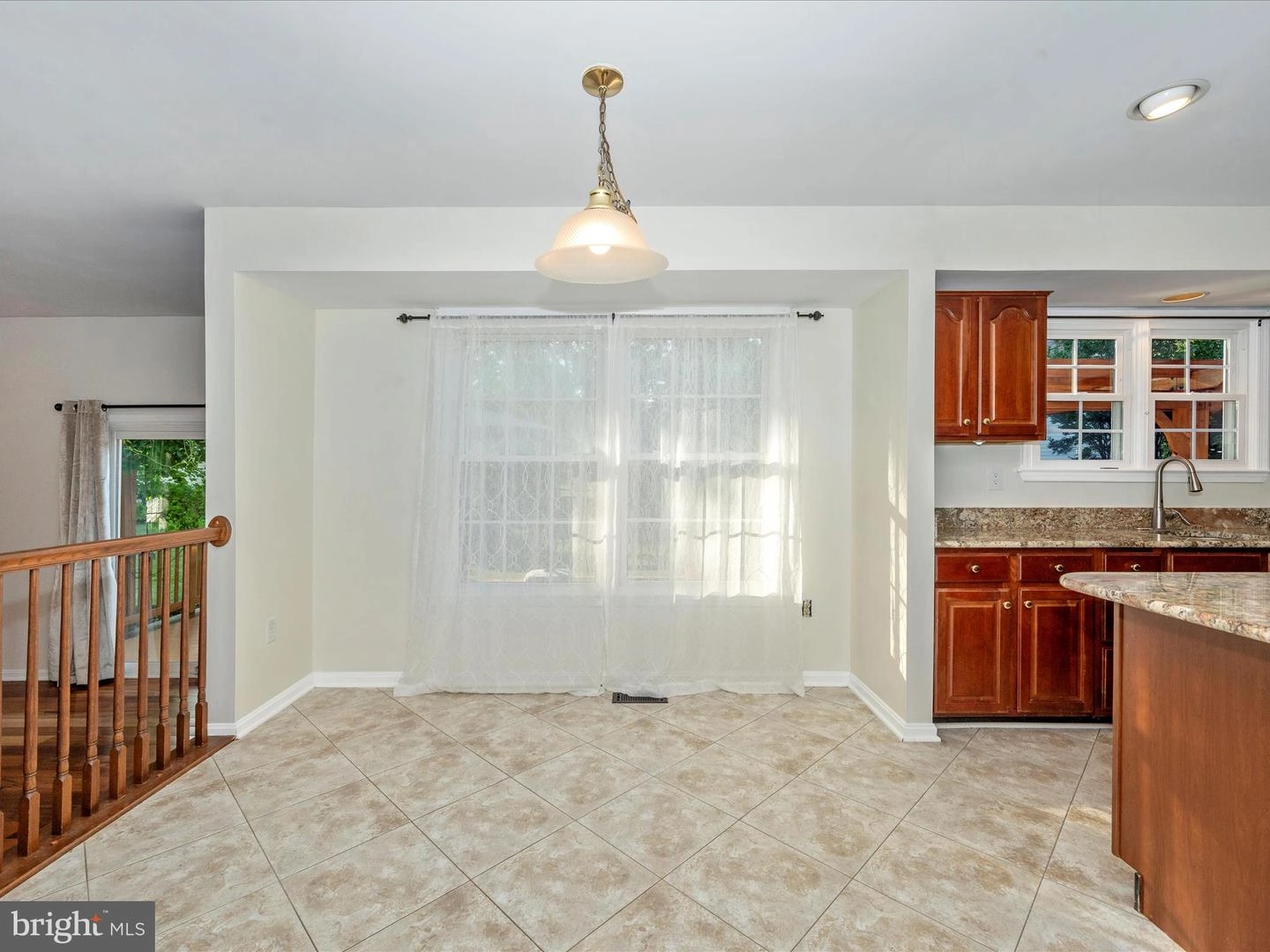Dining - 9014 Spring Meadow Cir, Frederick, MD 21701 photo 2 of 2