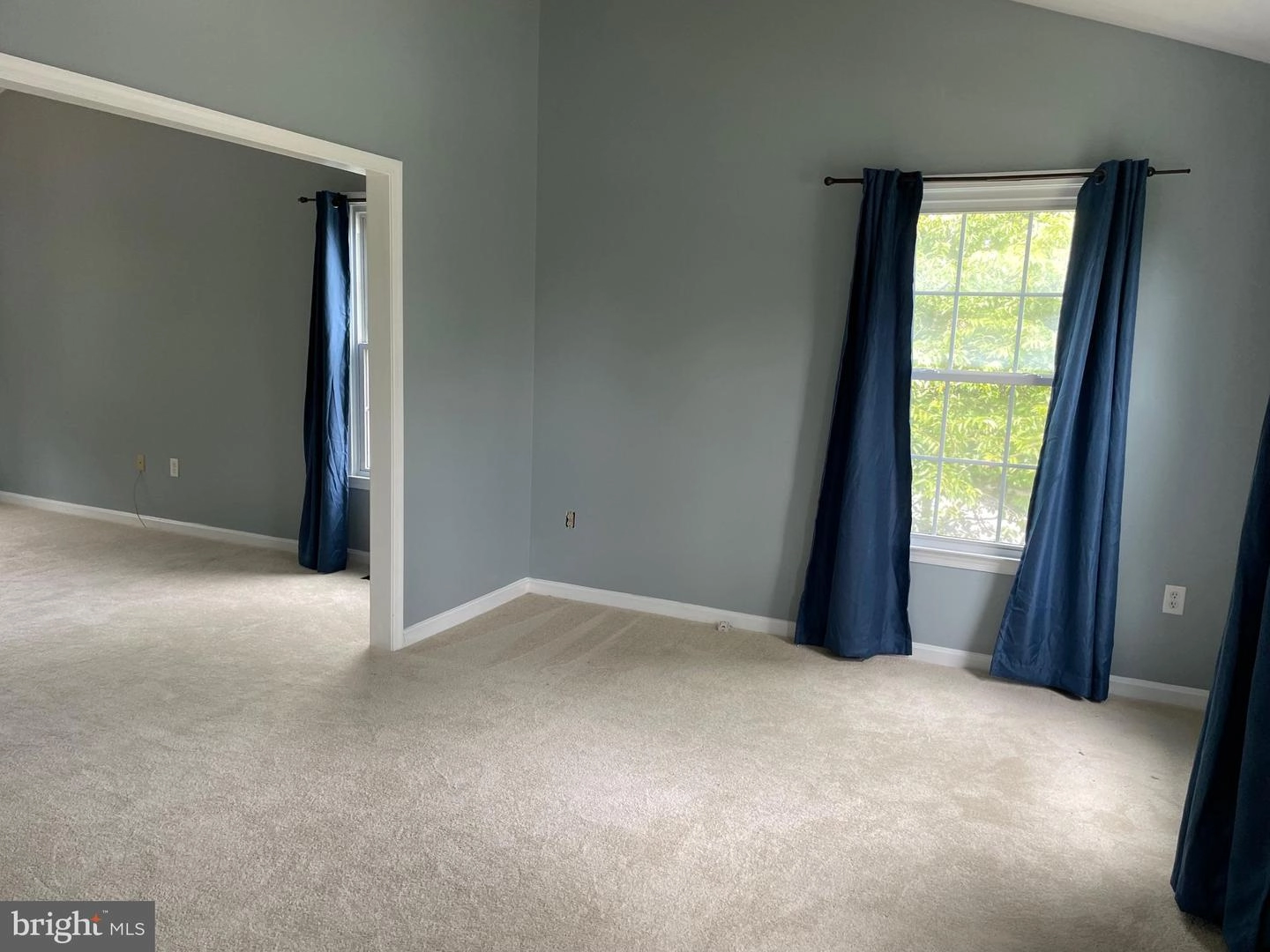 Living - 9014 Spring Meadow Cir, Frederick, MD 21701 photo 4 of 12