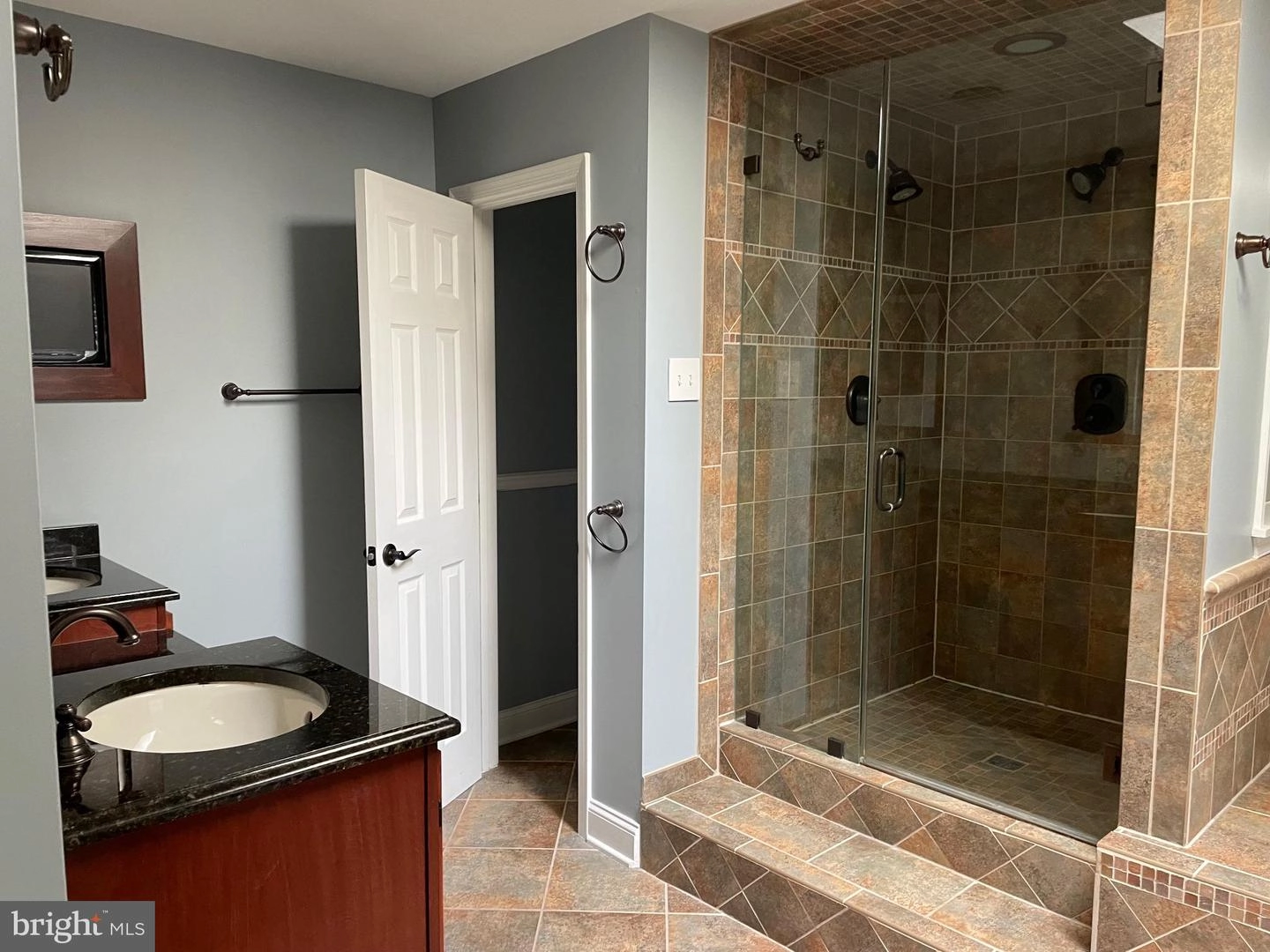 Bath - 9014 Spring Meadow Cir, Frederick, MD 21701 photo 3 of 12