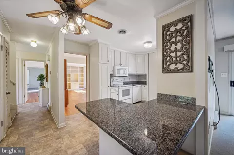 Entry Way - 6131 Long Branch Rd, Frederick, MD 21701 photo 4 of 7