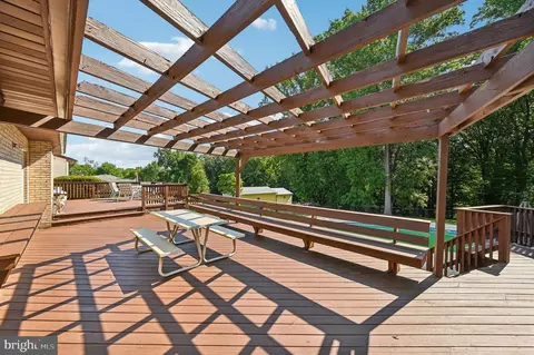 Exterior - 6131 Long Branch Rd, Frederick, MD 21701 photo 9 of 13