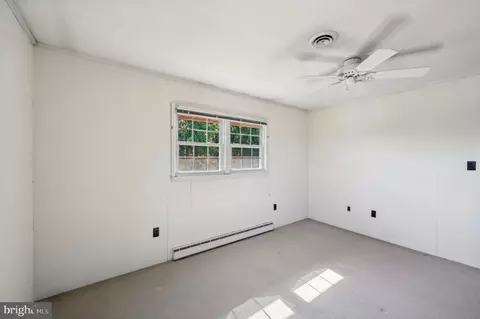 Bedroom - 6131 Long Branch Rd, Frederick, MD 21701 photo 10 of 14