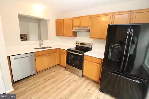 Kitchen - 5040 Merganser Ct, Frederick, MD 21703 photo 3 of 3