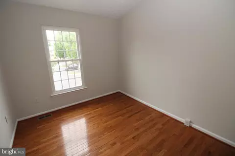 Bedroom - 5040 Merganser Ct, Frederick, MD 21703 photo 4 of 6