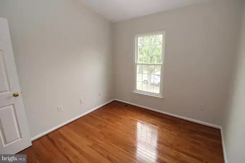 Bedroom - 5040 Merganser Ct, Frederick, MD 21703 photo 5 of 6