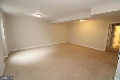 Living - 5040 Merganser Ct, Frederick, MD 21703 photo 4 of 5