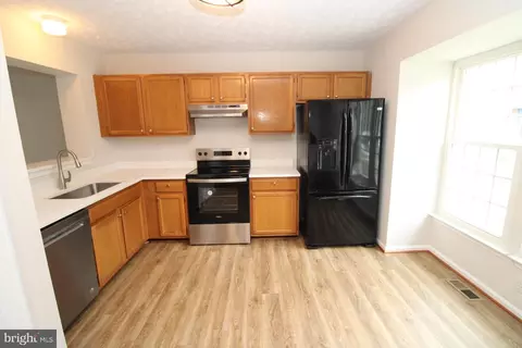 Kitchen - 5040 Merganser Ct, Frederick, MD 21703 photo 2 of 3