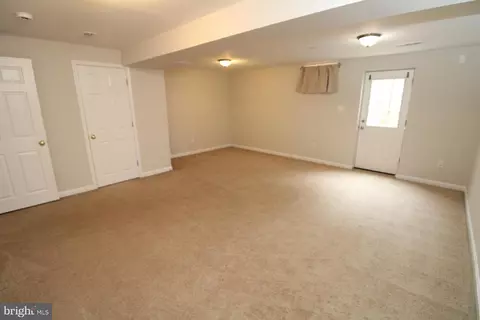 Living - 5040 Merganser Ct, Frederick, MD 21703 photo 5 of 5
