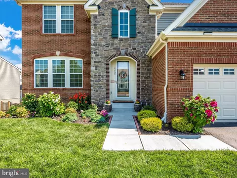 Exterior - 8468 Pine Bluff Rd, Frederick, MD 21704 photo 14 of 31