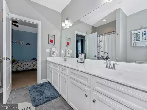 Bath - 8468 Pine Bluff Rd, Frederick, MD 21704 photo 2 of 5