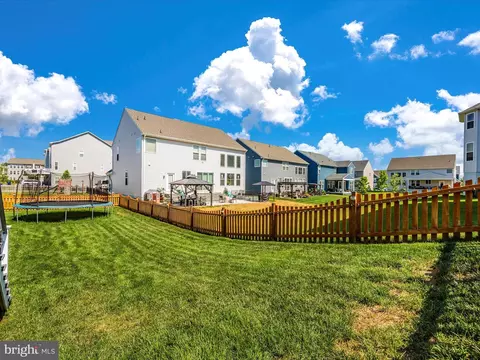 Exterior - 8468 Pine Bluff Rd, Frederick, MD 21704 photo 12 of 31
