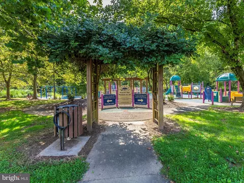 View/Area - 8468 Pine Bluff Rd, Frederick, MD 21704 photo 3 of 5