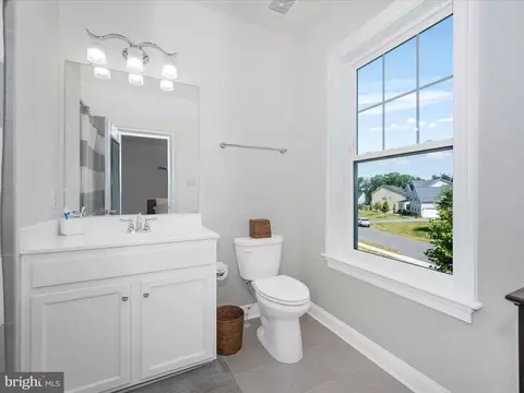 Bath - 6436 Dresden Pl, Frederick, MD 21701 photo 5 of 7