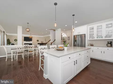 Kitchen - 6436 Dresden Pl, Frederick, MD 21701 photo 5 of 5