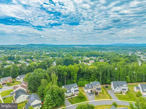 View/Area - 6436 Dresden Pl, Frederick, MD 21701 photo 11 of 13