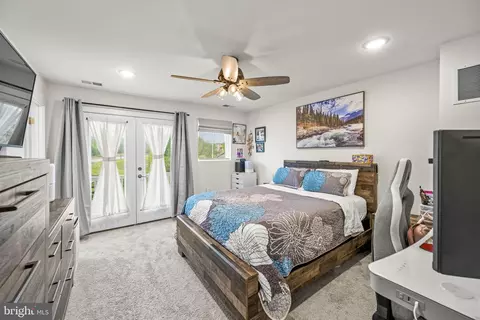 Bedroom - 758 7 Tatum Ct, Frederick, MD 21702 photo 1 of 9