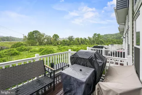 Exterior - 758 7 Tatum Ct, Frederick, MD 21702 photo 3 of 5