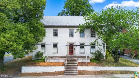1216 N Market St, Frederick, MD 21701