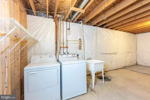 902 Twin Oak Ct, Frederick, MD 21701 photo 36