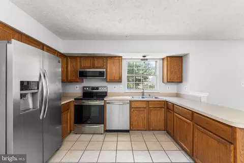 902 Twin Oak Ct, Frederick, MD 21701 photo 11