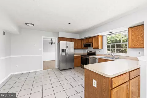 902 Twin Oak Ct, Frederick, MD 21701 photo 12