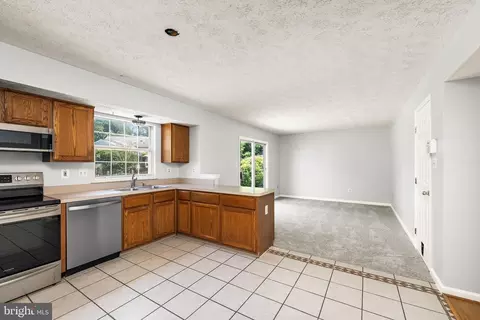 902 Twin Oak Ct, Frederick, MD 21701 photo 13