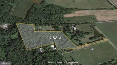 11635 S Baugher Rd, Thurmont, MD 21788