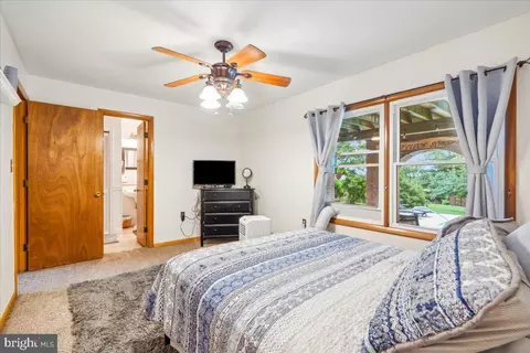 Bedroom - 11587 Liberty Oak Dr, Frederick, MD 21701 photo 2 of 7