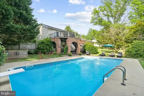 Exterior - 11587 Liberty Oak Dr, Frederick, MD 21701 photo 12 of 15