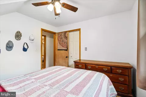 Bedroom - 11587 Liberty Oak Dr, Frederick, MD 21701 photo 6 of 7