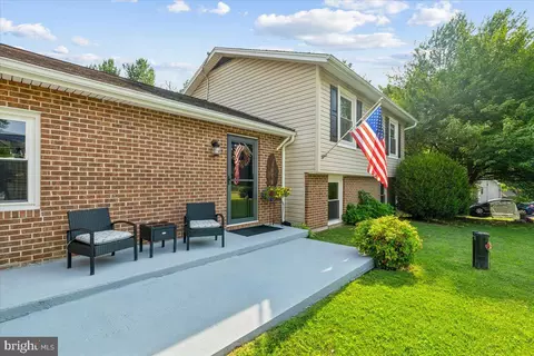Exterior - 11587 Liberty Oak Dr, Frederick, MD 21701 photo 3 of 15