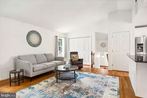 Entry Way - 11587 Liberty Oak Dr, Frederick, MD 21701 photo 2 of 6