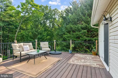 Exterior - 11587 Liberty Oak Dr, Frederick, MD 21701 photo 5 of 15