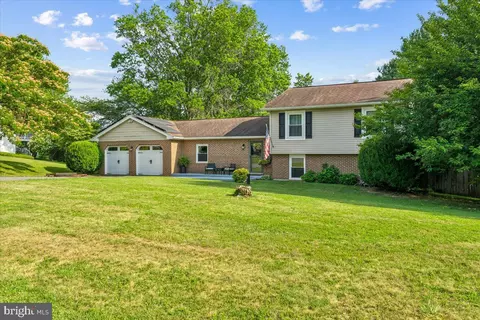 Exterior - 11587 Liberty Oak Dr, Frederick, MD 21701 photo 15 of 15