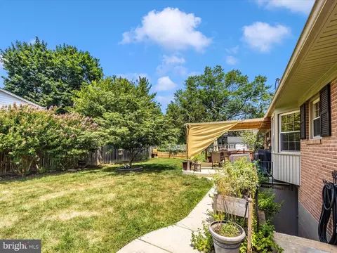 Exterior - 201 Crestview Ct, Frederick, MD 21702 photo 5 of 9