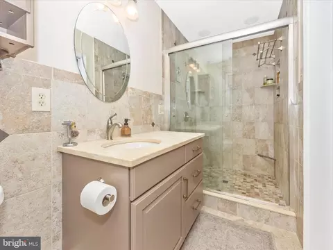 Bath - 201 Crestview Ct, Frederick, MD 21702 photo 1 of 3
