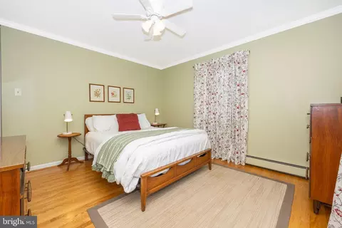 Bedroom - 201 Crestview Ct, Frederick, MD 21702 photo 3 of 7