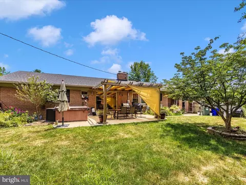 Exterior - 201 Crestview Ct, Frederick, MD 21702 photo 7 of 9