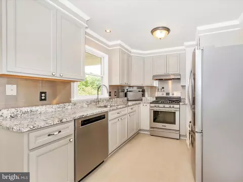 7990 Pleasant Ct, Frederick, MD 21701 photo 12