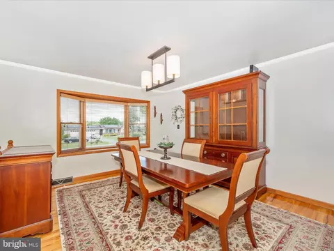 7990 Pleasant Ct, Frederick, MD 21701 photo 5