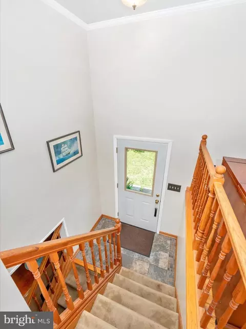 7990 Pleasant Ct, Frederick, MD 21701 photo 3